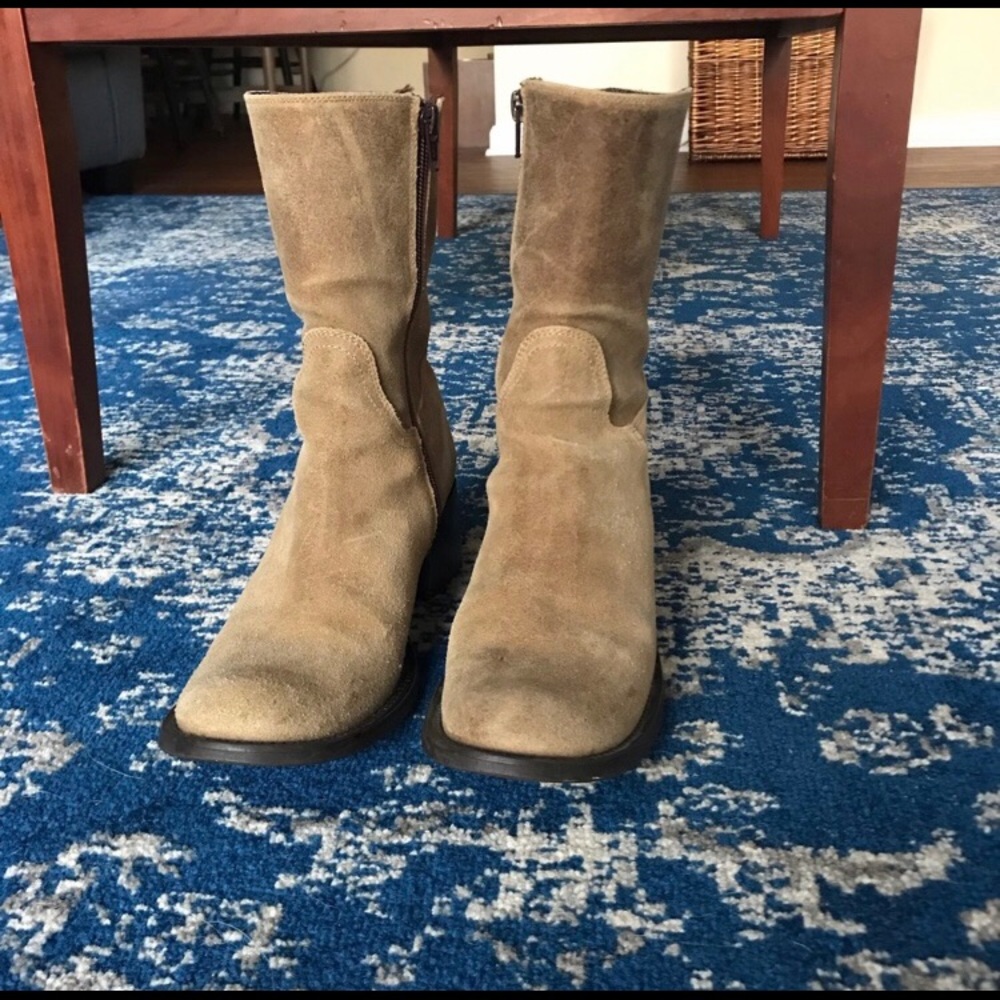 Kenneth Cole Size 8.5 Boots - Picture 2 of 4